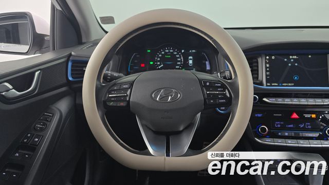 Hyundai Ioniq Hybrid Q 2016 — фото 15