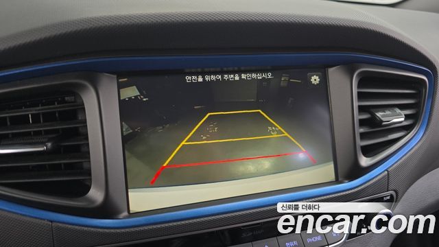 Hyundai Ioniq Hybrid Q 2016 — фото 16