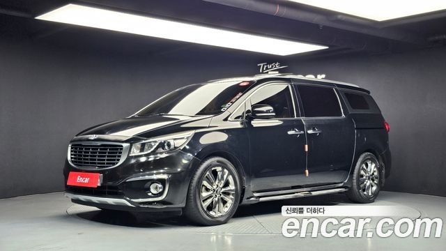 Kia Carnival 9-seater Noblesse 2016 — фото 1
