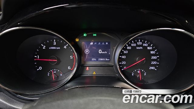 Kia Carnival 9-seater Noblesse 2016 — фото 8