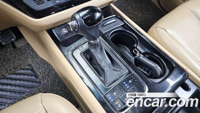 Kia Carnival 9-seater Noblesse 2016 — фото 9