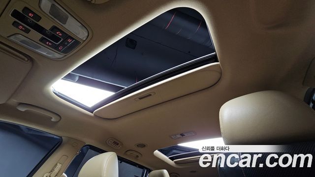 Kia Carnival 9-seater Noblesse 2016 — фото 17