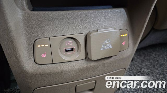 Kia Carnival 9-seater Noblesse 2016 — фото 19