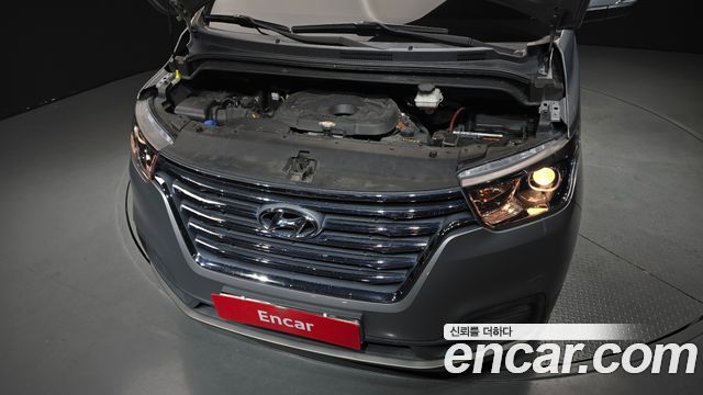 Hyundai Grand Starex Urban 9-Seater Exclusive 2020 — фото 6