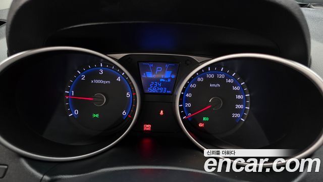 Hyundai Tucson ix Diesel(e-VGT) 2WD Smart special 2014 — фото 8