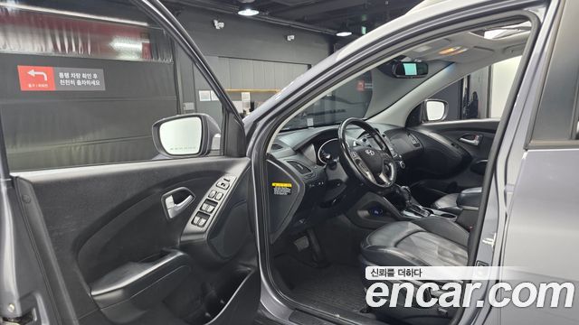 Hyundai Tucson ix Diesel(e-VGT) 2WD Smart special 2014 — фото 10