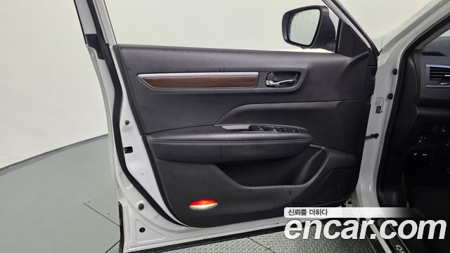 Renault Korea QM6 2.0 LPe RE Signature 2WD 2020 — фото 24