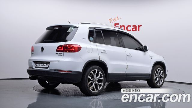 Volkswagen Tiguan 2.0 TDI Comfort 5N 2015 — фото 2
