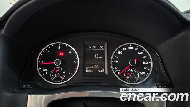 Volkswagen Tiguan 2.0 TDI Comfort 5N 2015 — фото 8