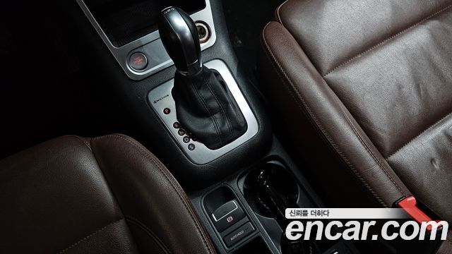 Volkswagen Tiguan 2.0 TDI Comfort 5N 2015 — фото 9