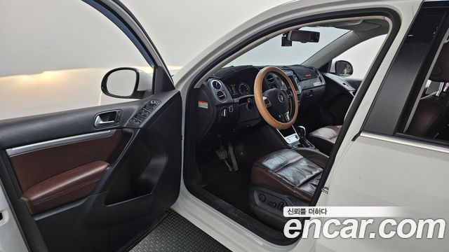 Volkswagen Tiguan 2.0 TDI Comfort 5N 2015 — фото 10