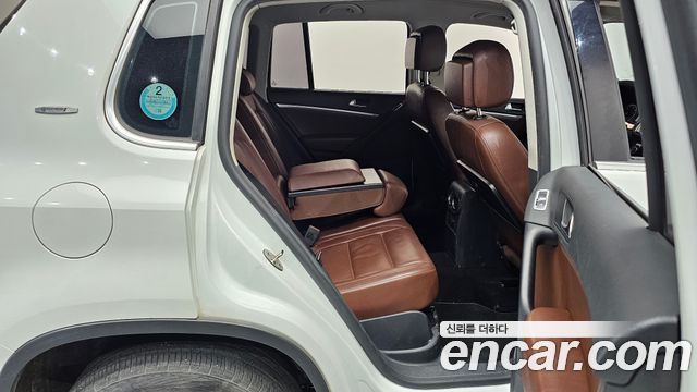 Volkswagen Tiguan 2.0 TDI Comfort 5N 2015 — фото 12