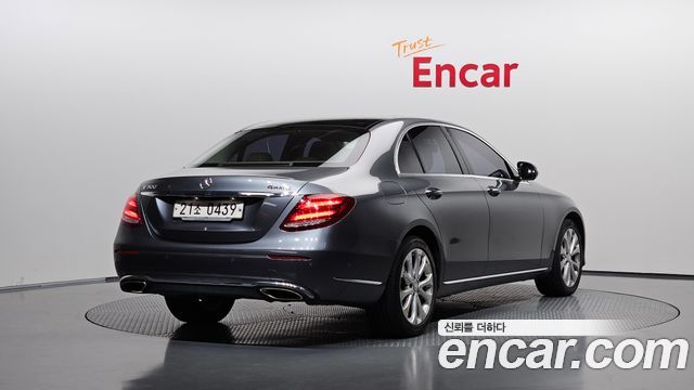 Mercedes-Benz E-Class (W213) E300 Exclusive 2017 — фото 2