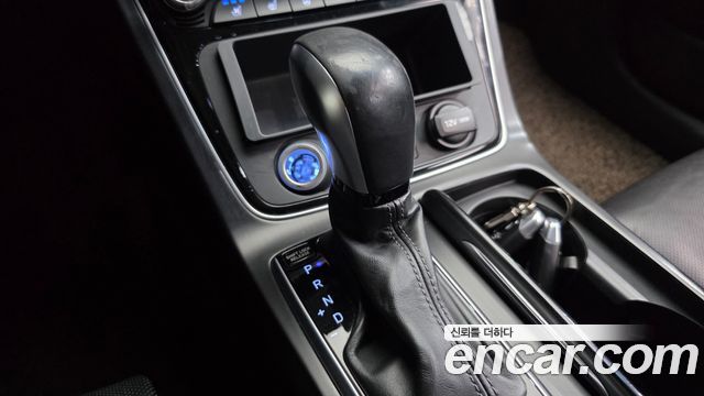Hyundai Grandeur (IG) 3.0 LPI Taxi Example 2018 — фото 9