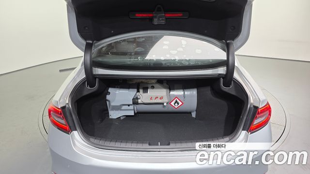 Hyundai Grandeur (IG) 3.0 LPI Taxi Example 2018 — фото 20