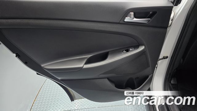 Hyundai Tucson Diesel 2.0 2WD Modern 2019 — фото 25