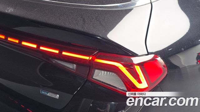 Kia K5 Hybrid (III) Signature 2021 — фото 23