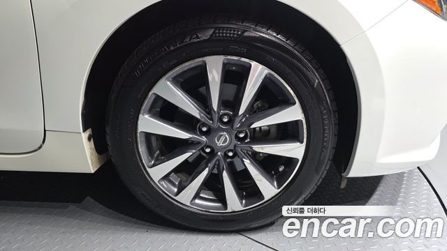 Nissan Altima 2.5 L33 2017 — фото 21
