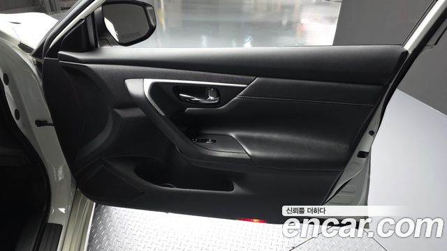 Nissan Altima 2.5 L33 2017 — фото 24