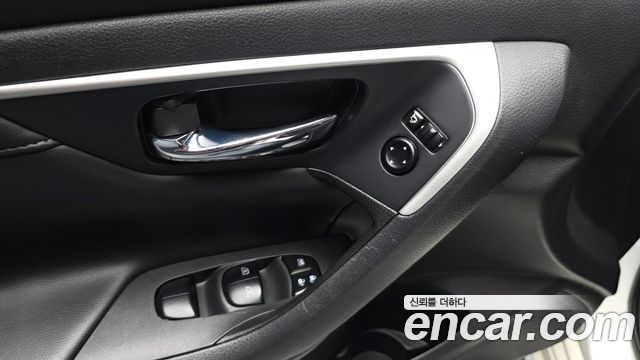 Nissan Altima 2.5 L33 2017 — фото 30