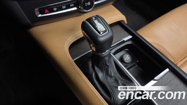Volvo V90 Cross Country D5 PRO AWD 2018 — фото 9