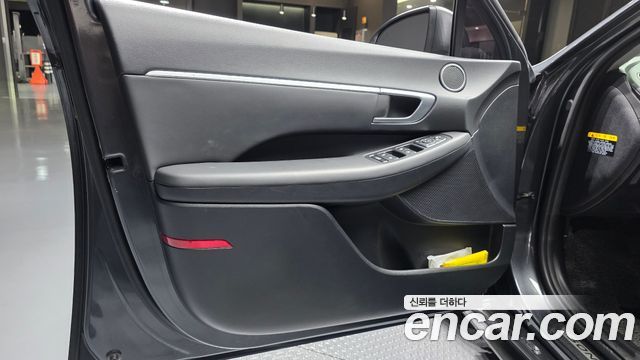 Hyundai Sonata (DN8) 2.0 Premium Family 2020 — фото 24