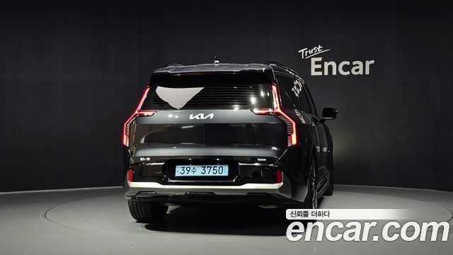 Kia EV9 Long Range 4WD GT Line 2024 — фото 4