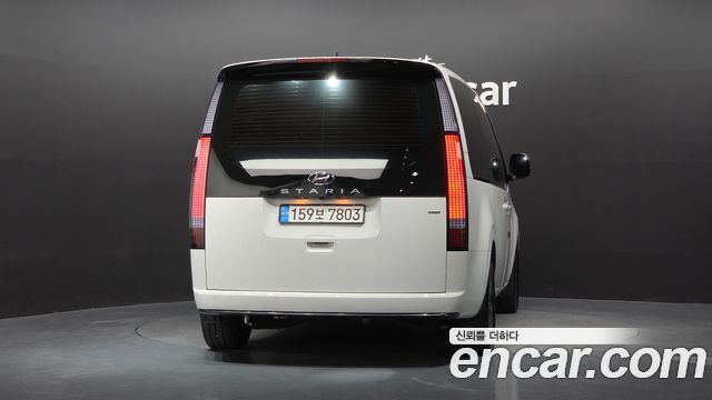 Hyundai Staria 4WD Lounge 9-Seater Inspiration 2024 — фото 4