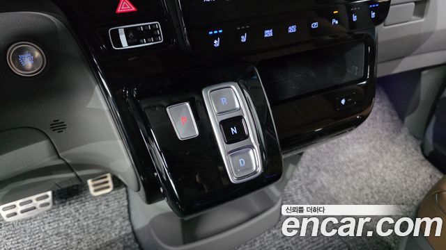 Hyundai Staria 4WD Lounge 9-Seater Inspiration 2024 — фото 9