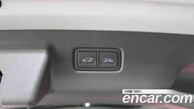 Hyundai Staria 4WD Lounge 9-Seater Inspiration 2024 — фото 16