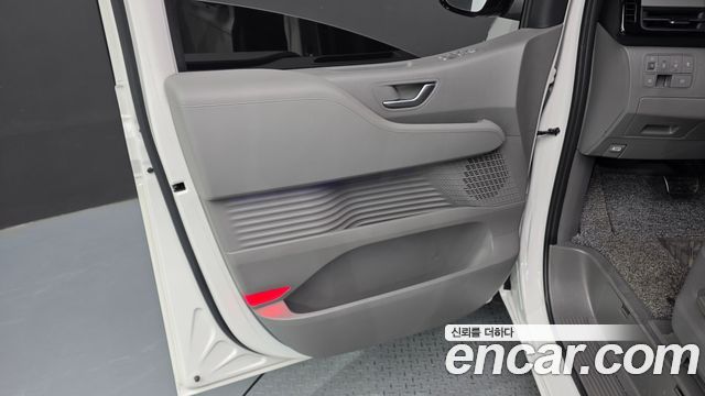 Hyundai Staria 4WD Lounge 9-Seater Inspiration 2024 — фото 24