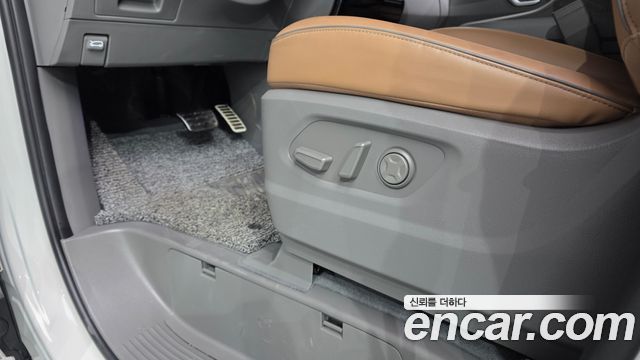 Hyundai Staria 4WD Lounge 9-Seater Inspiration 2024 — фото 32