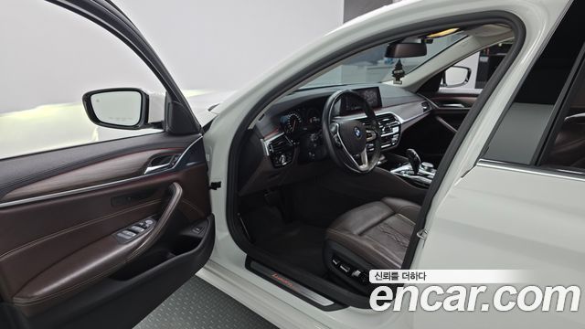 BMW 5 Series (G30) 520d Luxury Plus 2019 — фото 10