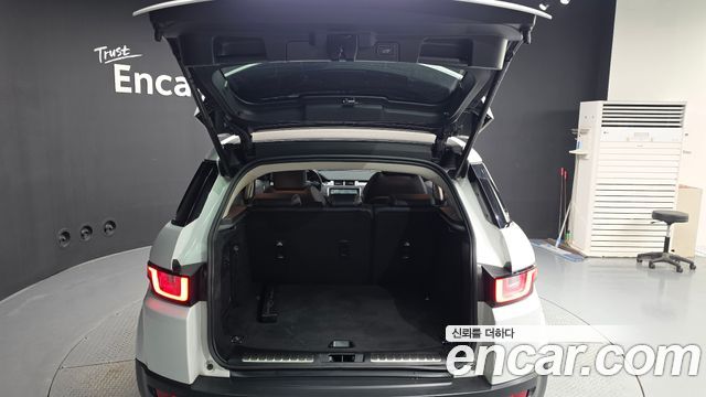 Land Rover Range Rover Evoque 2.0 TD4 HSE 2019 — фото 20