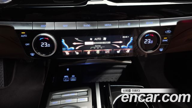 Genesis G80 (RG3) Gasoline 2.5 Turbo AWD 2022 — фото 32