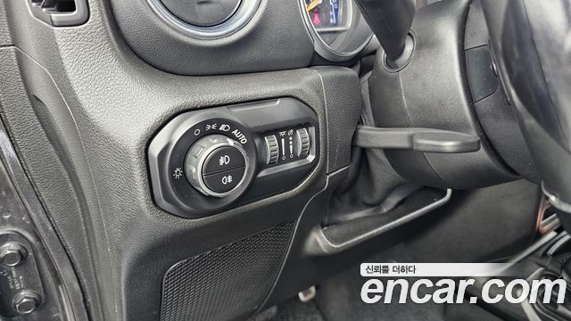 Jeep Wrangler (JL) 2.0 Overland 4Door 2021 — фото 16