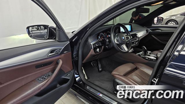 BMW 5 Series (G30) 530i xDrive M Sport Package Plus 2018 — фото 10