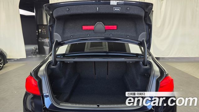 BMW 5 Series (G30) 530i xDrive M Sport Package Plus 2018 — фото 24