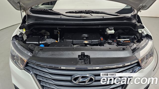 Hyundai Grand Starex Van 3-Seater Smart 2019 — фото 6