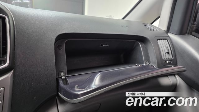 Hyundai Grand Starex Van 3-Seater Smart 2019 — фото 28