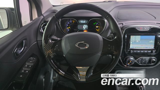 Renault Korea QM3 RE 2016 — фото 13