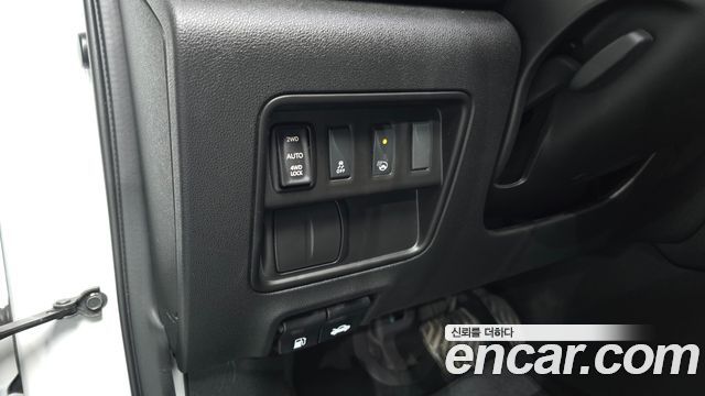 Renault Korea QM6 Diesel 4WD RE Signature 2017 — фото 27