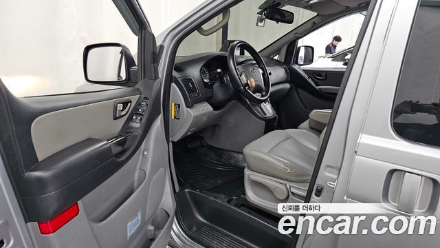 Hyundai Grand Starex Van 3-Seater LPi Smart 2019 — фото 10
