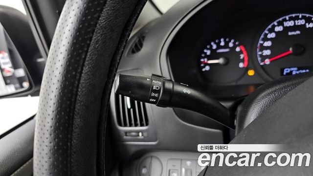 Hyundai Grand Starex Van 3-Seater LPi Smart 2019 — фото 17