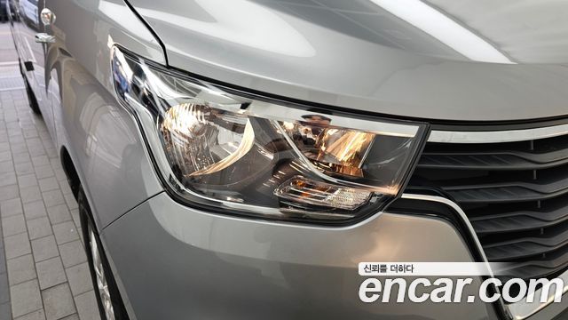 Hyundai Grand Starex Van 3-Seater LPi Smart 2019 — фото 22