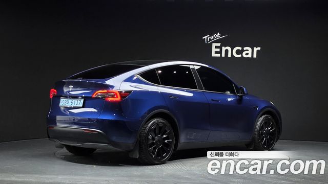 Tesla Model Y Long Range AWD 2022 — фото 2