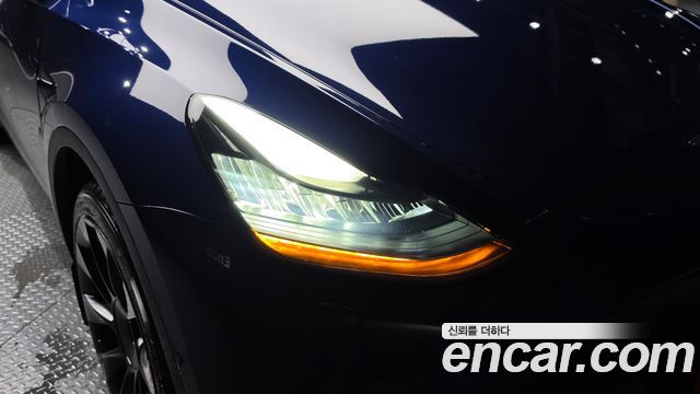 Tesla Model Y Long Range AWD 2022 — фото 22