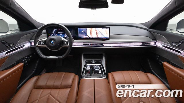 BMW 7 Series (G70) 740d xDrive Design Pure Excellence 2023 — фото 7