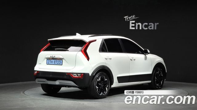 Kia Niro EV Air 2023 — фото 2