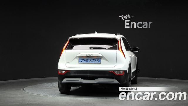 Kia Niro EV Air 2023 — фото 4
